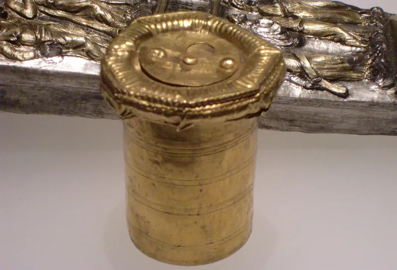 A Roman inkwell.